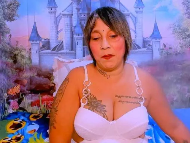 indianroxy Image 13