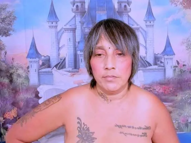 indianroxy Image 15