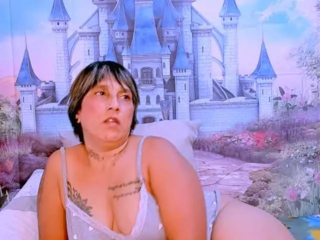 indianroxy Image 17