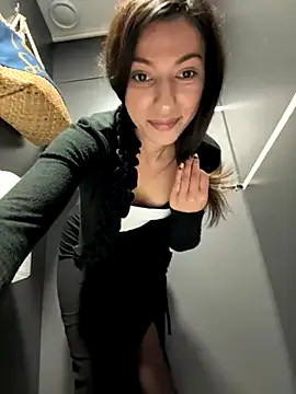 _MiaQueen_ Image 13