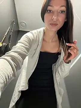 _MiaQueen_ Image 2