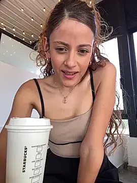 alana15 Image 3
