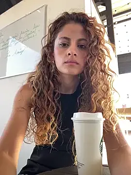 alana15 Image 4