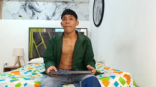 BEAUTY_BOYS1 Image 12