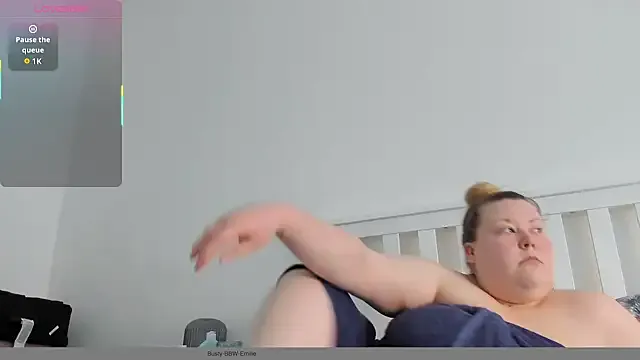 Busty-BBW-Emilie Image 14