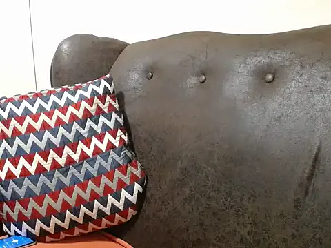bustylaura4u Image 4