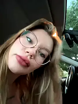 justmilaa Image 13