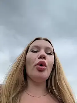 justmilaa Image 19