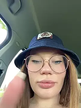 justmilaa Image 4