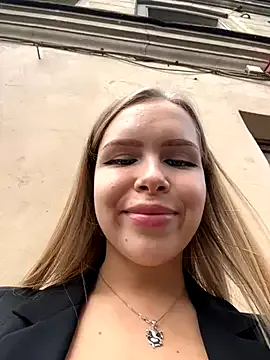 Liza_risky Image 15