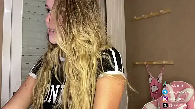lucie_mehott Image 19