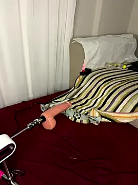 Ozge-SluttyScream69 Image 3