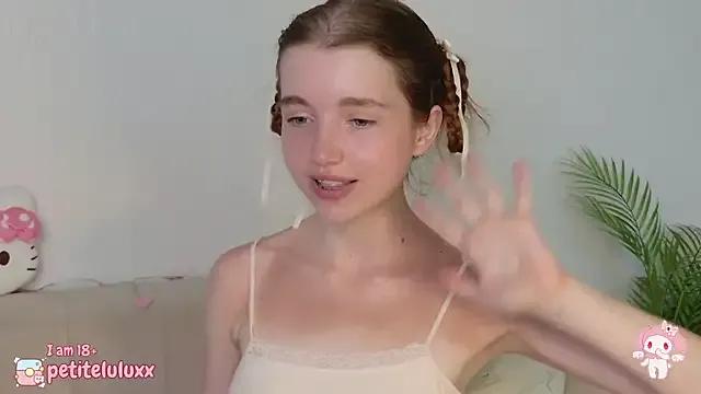petiteluluxx Image 6
