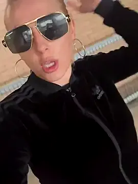 Strongqueen Image 7