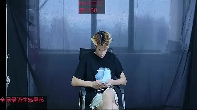 Young-hot-boys Image 6